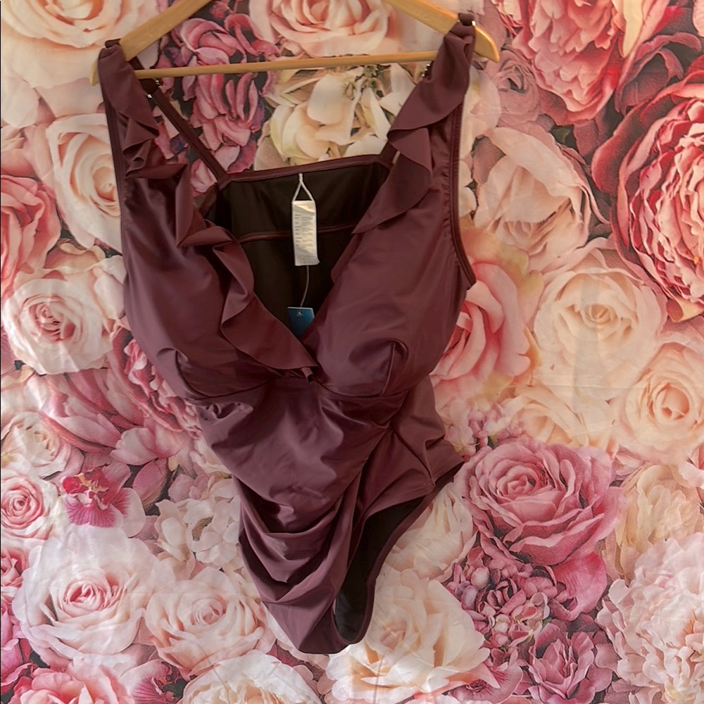 Cupshe mauve, maroon, burgundy Ruffled One-Piece Swimsuit sz 3X NWT